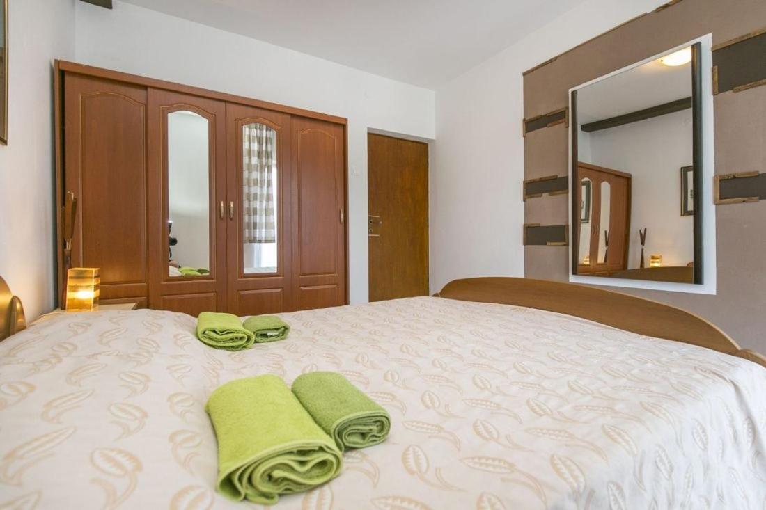 Apartments With Wifi Rabac, Labin - 17261 Rum bild