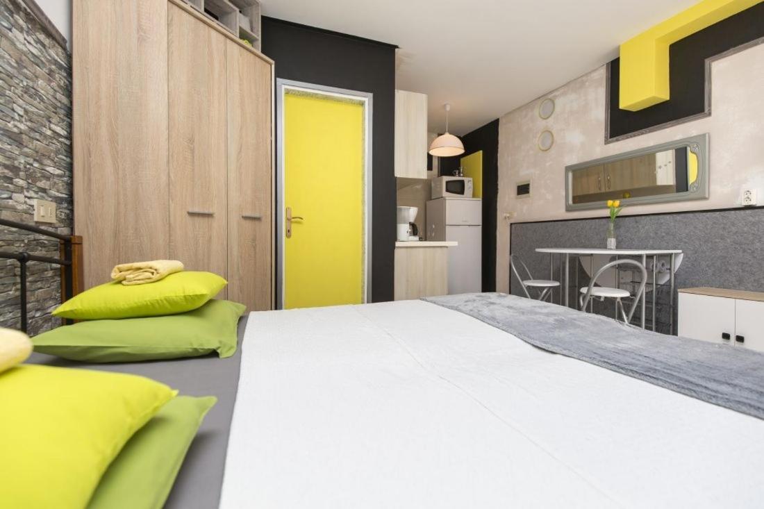Apartments With Wifi Rabac, Labin - 17261 Rum bild